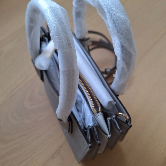 NWT Michael Kors Mercer Medium Accordion Messenger  retail Store Style - Picture 6 of 10